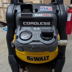 Dewalt Flexvolt 2.5 Gallon 20v Air Compressor 