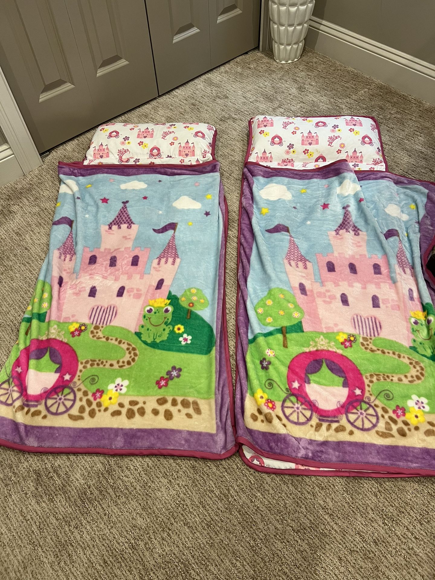 2 Princess Nap Mats W/ Pillows  And 2 Little People Doll Houses 