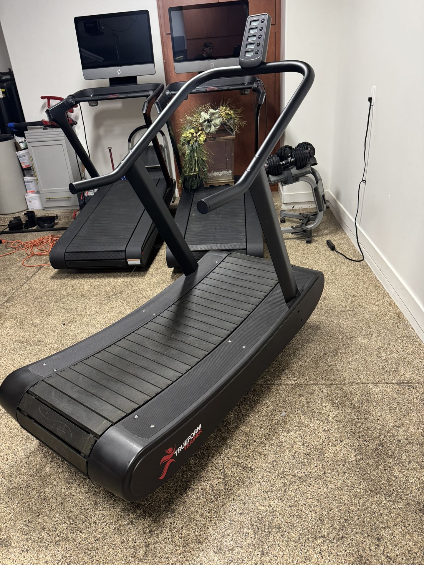 True Form Runner Slat Belt Curve Treadmill