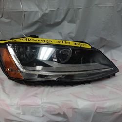 2017-18 Volkswagen Jetta Right Headlight LED 