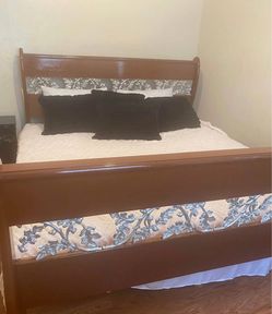 King size bed