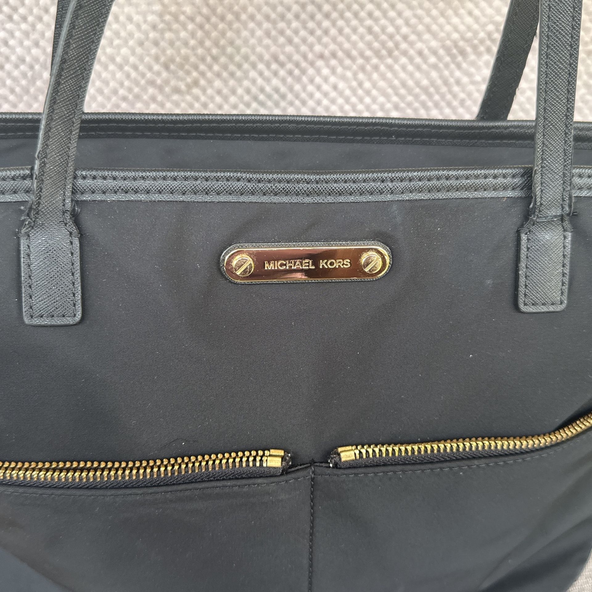 Michael KORS Black Purse Good Condition