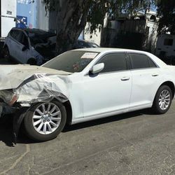 Chrysler 300 3.6 Parting Out 