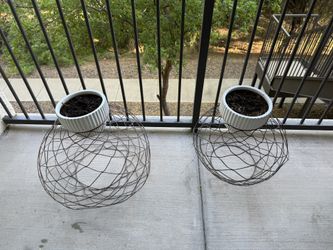 Set Of Planters with Pots