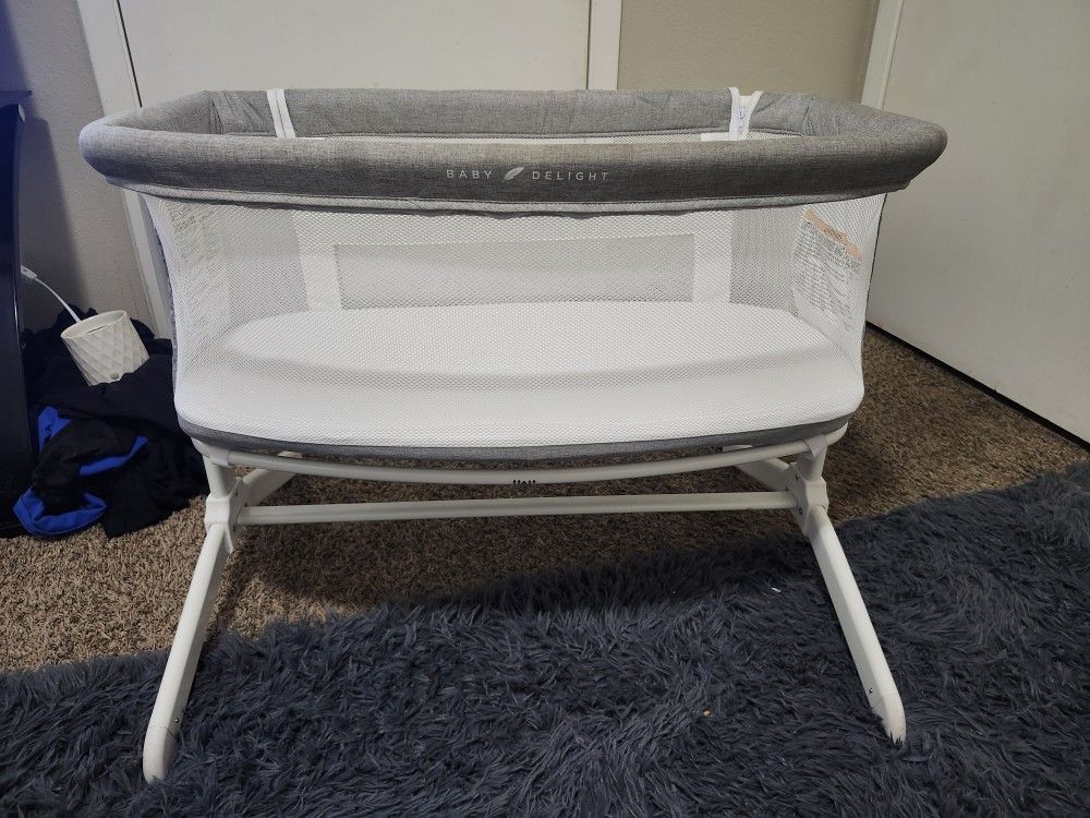 Baby Delight Bassinet