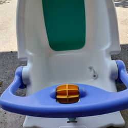 A Baby Seat For Tub