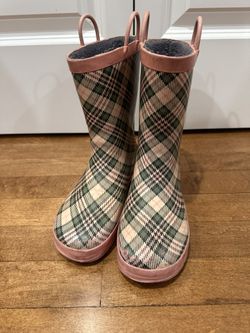 Girls Size US 3 Rain boots With Lining 