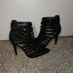 G by Guess 6M Heels