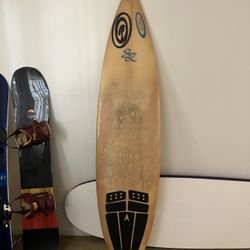 Surfboard 6’6”