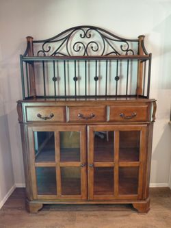 Intercon Furniture Buffet/Hutch