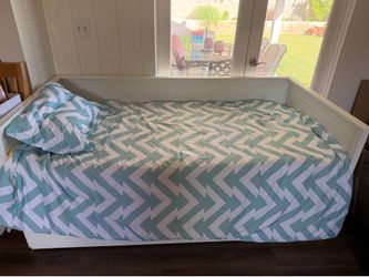 Free twin size day bed