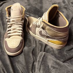 Air Jordan 1 Mid Se Craft “Taupe Haze” Size 12 