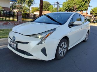 2017 Toyota Prius TWO Clean Title 4Cyd Save Gas