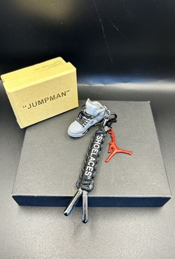 AJ 5 OW “Muslin” Mini Sneaker Keychain 