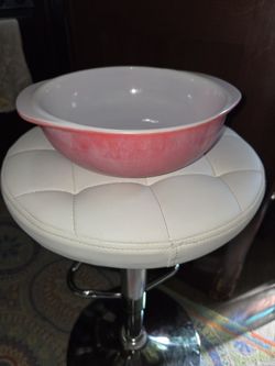 Vintage Pink And Yellow Pyrex Bowls 