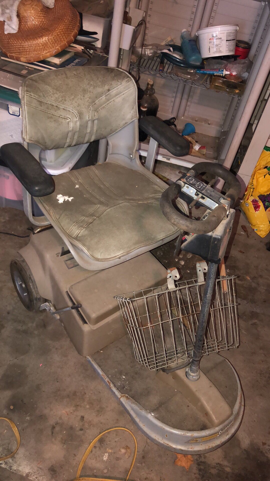 Free electric wheel chair