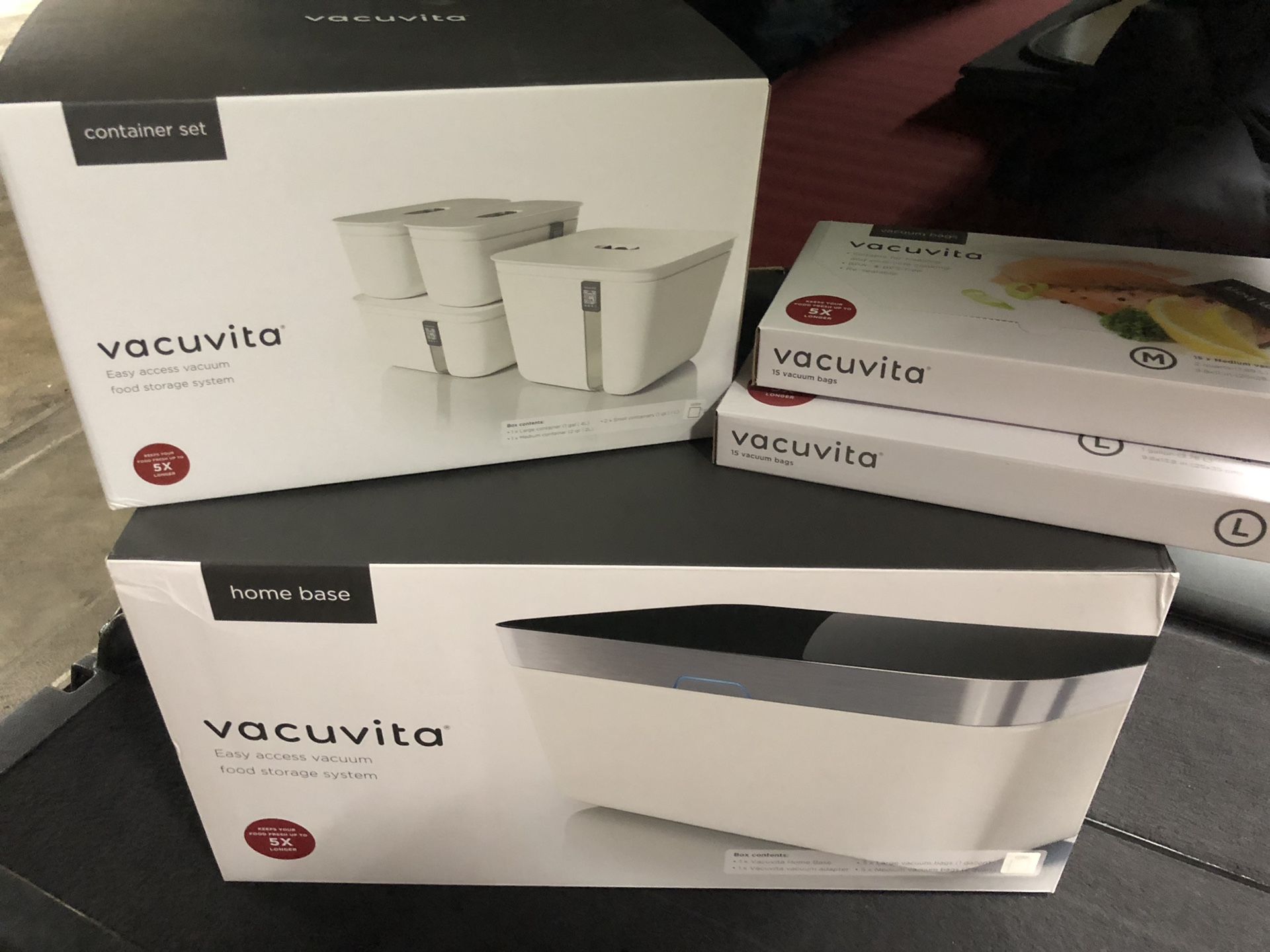 Vacuvita one-touch vacuum sealer with extra containers and sealer bags