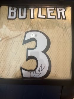 Signed Caron Butler on Custom Wizards Mitchell and Ness Style Jersey
