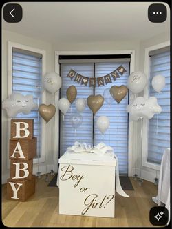 Gender reveal decor
