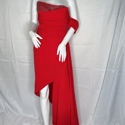New Dress, Red Color In Sizes In Petite 6,8,10 In Eur Size 38,40,42