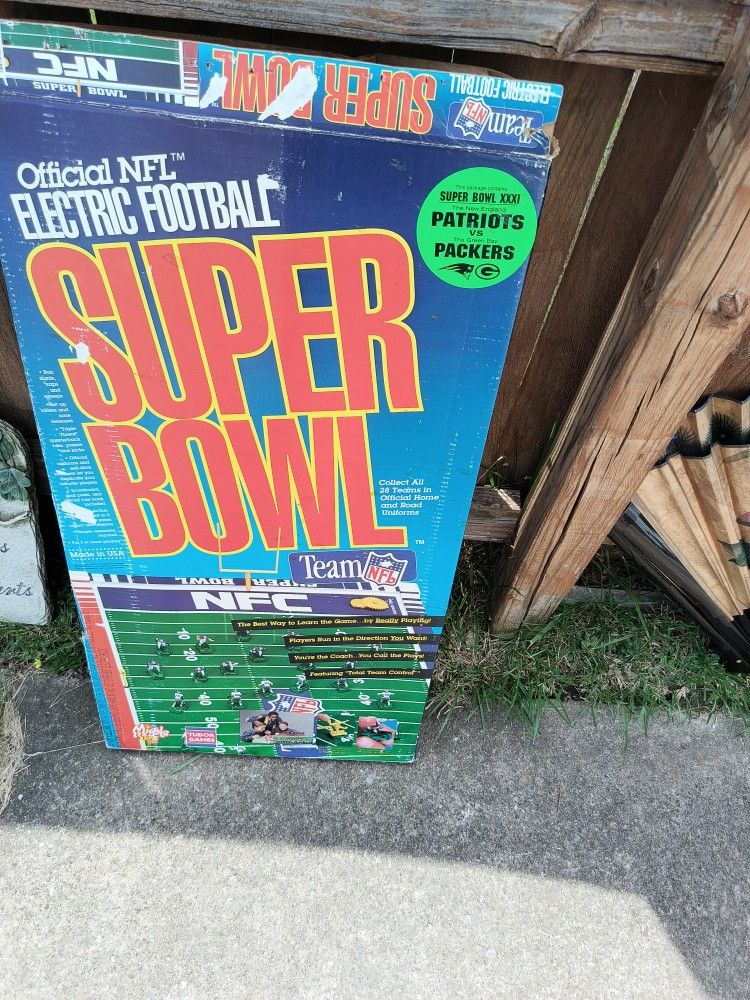 PATRIOTS/PACKERS SUPER BOWL XXXI.