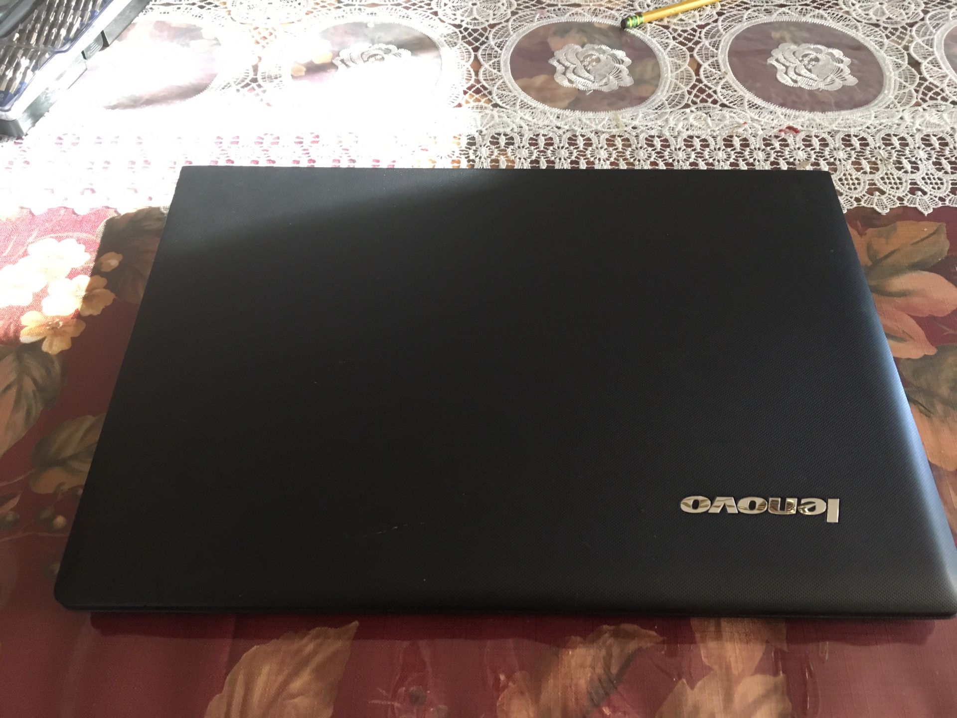 Lenovo G50-45 (A8 6410 Quad-Core, 8GB DDR3, 320GB 7200RPM HDD) Laptop
