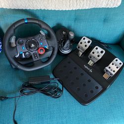 PlayStation & PC Logitech G29 gaming wheel with shifter