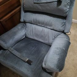 OLD LAZY BOY CHAIR