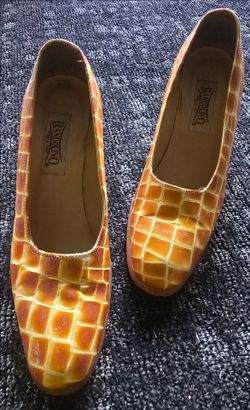 Vintage Y2K Bandolino Made in Italy Metallic Amber Croc Chunky Block Heel Pumps 7M