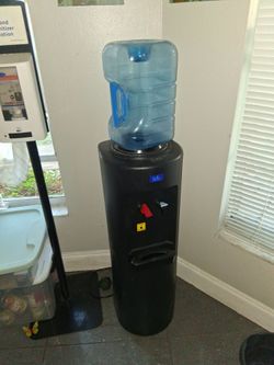 Water cooler