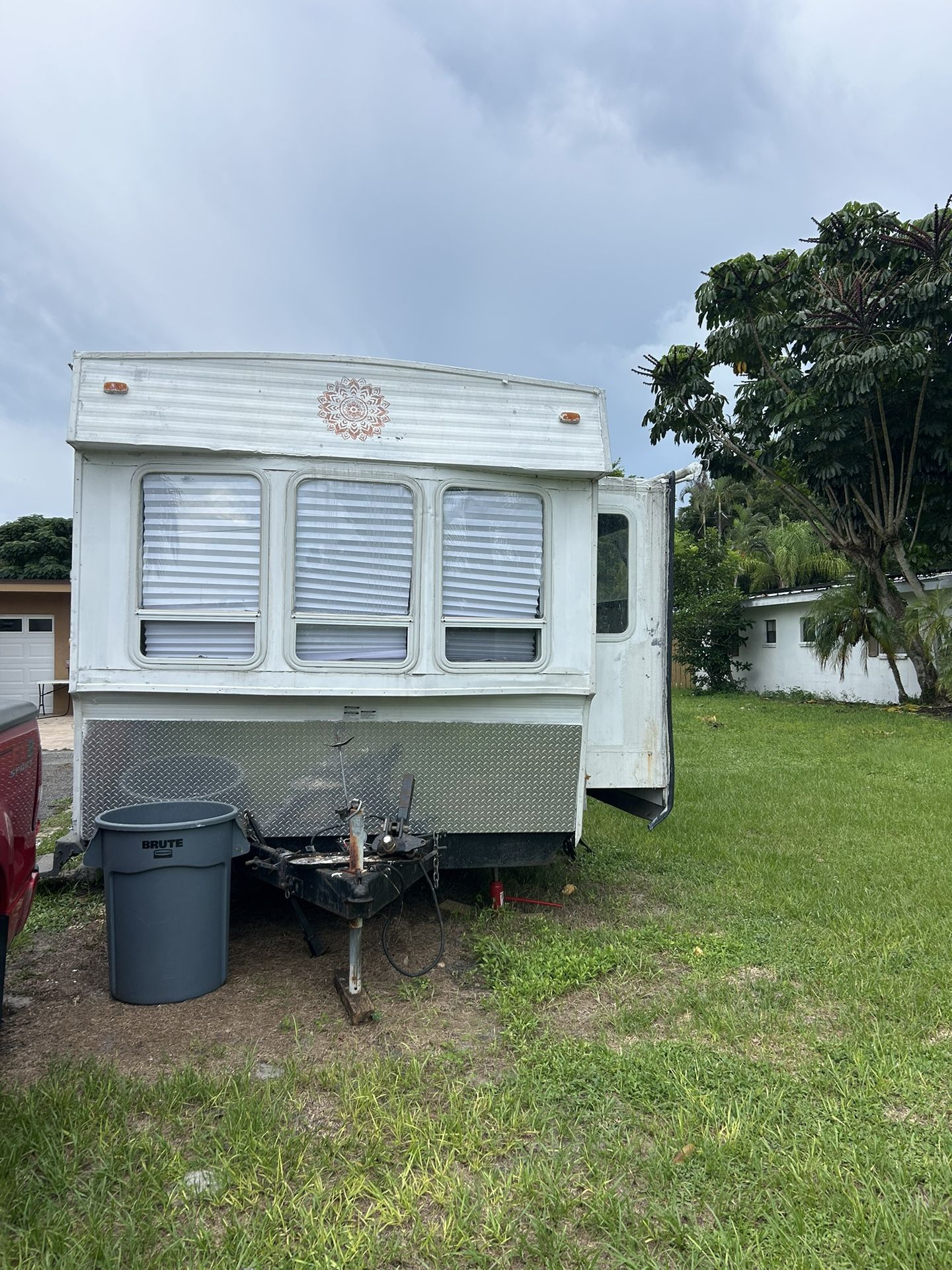 Older Franklin Park Model Rv