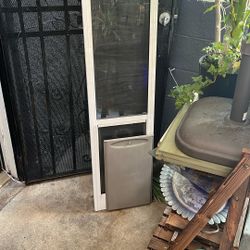 Dog/Cat Door