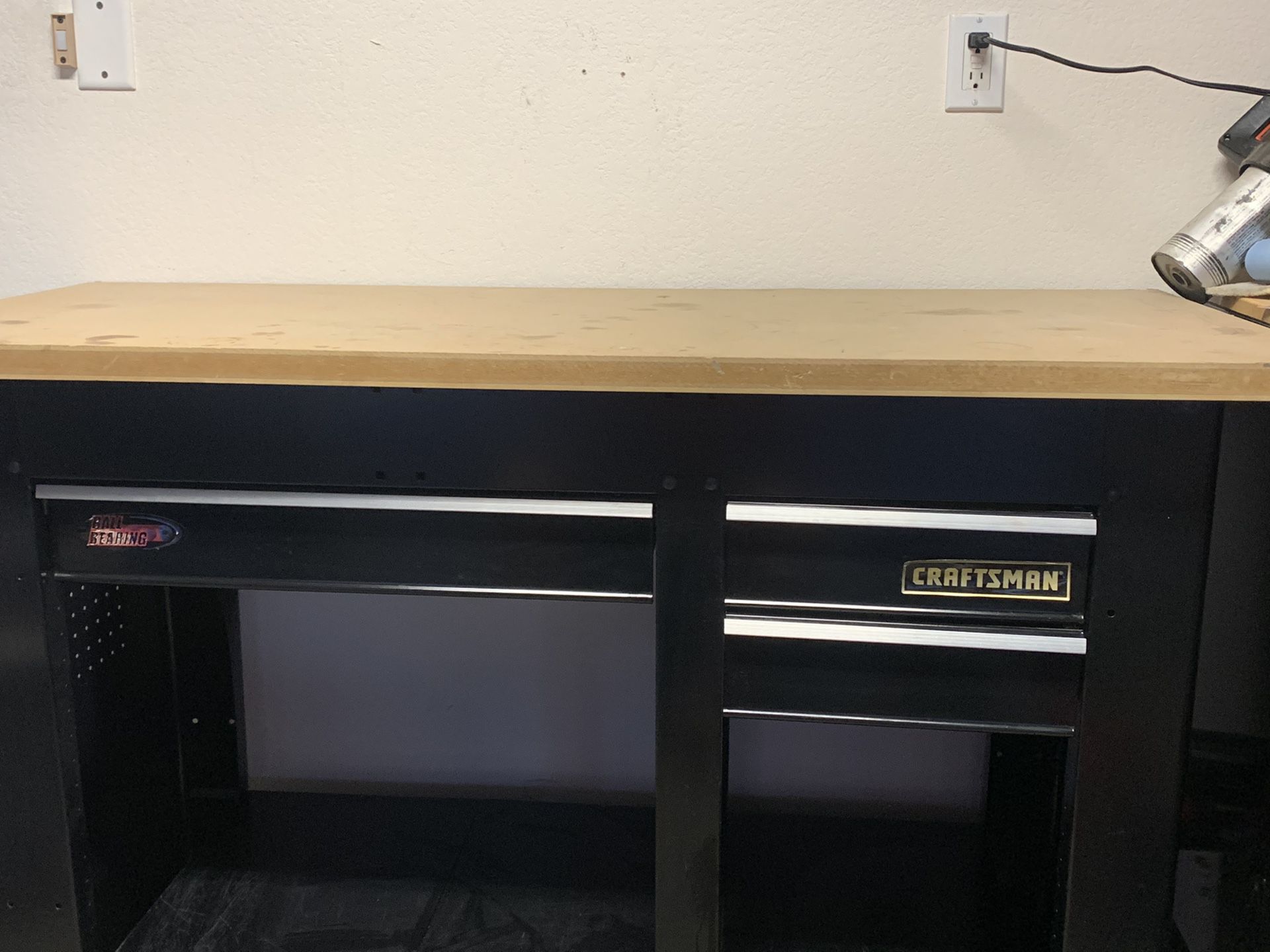 Craftsman work bench with 3 drawers