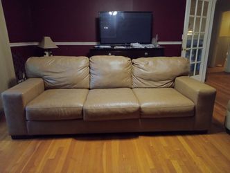Very nice leather sofa comfortability
