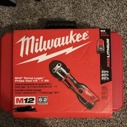 Milwaukee M12 “Force Logic” Press Tool 1/2 - 1 Kit 