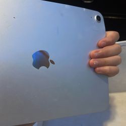 iPad 10 2022 ( Still Works) 