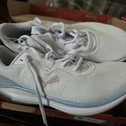Ladies Skyrocket White Sneakers , Size 10