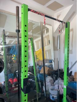 Squat rack and 2  barbells