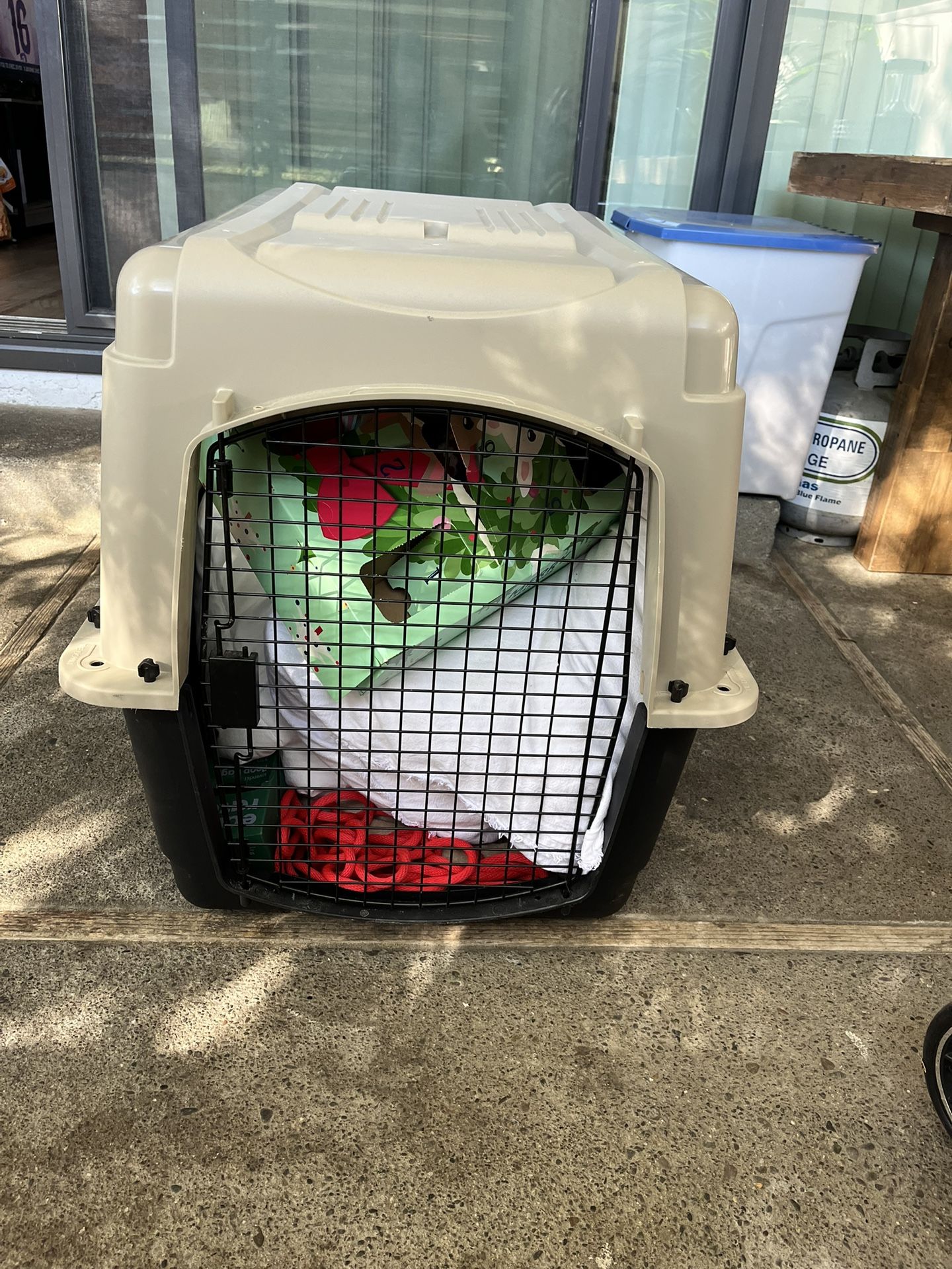 Dog Kennel/ Crate- Large- XL Size; comes with some blankets, 1 large pillow and some new toys