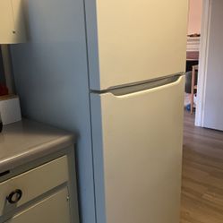 Frigidaire Fridge