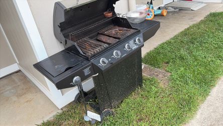 Black 3-Burner Gas Grill with Side Burner