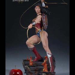 Sideshow Collectibles Exclusive Premium Format DC Wonder Woman Statue