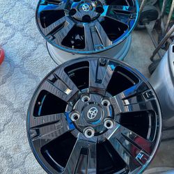🔥 Toyota Tundra 20” Wheels – Set of 4 – Must Go! 🔥