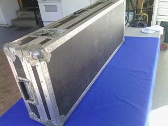 A and s flight road case.
