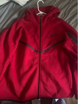 red Nike tech - XL