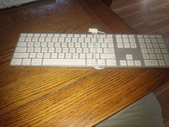 APPLE A1243 EMC 2171 Wired Mac Standard USB Keyboard -missing ctrl key work great