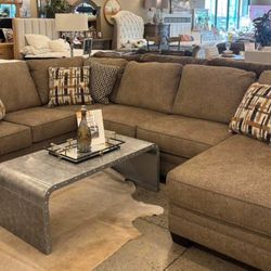 Living room Sets/sectionals /sofas /chaise /no Credit Needed 