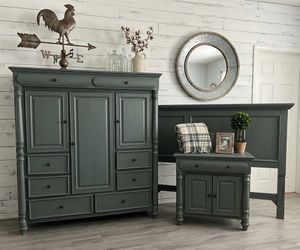 3pc Bedroom Set- Queen Bedframe, dresser & nightstand- delivery available