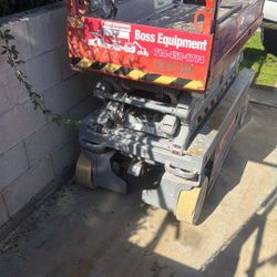 Scissor Lift 