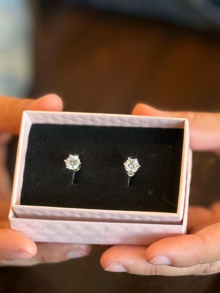 Luxury 1 Ct Moissanite Stud Earrings – Certified &  925 Sterling Silver
